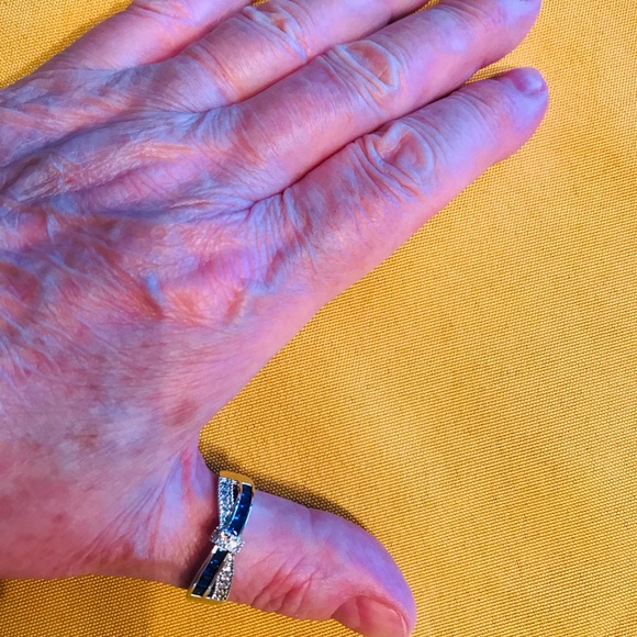 Ring - Picture 3 of 3